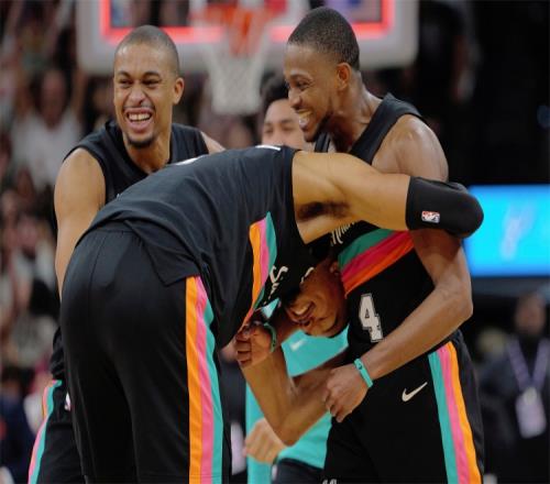 完美国际,周年首篇花,朝有约今日,大众彩票,大众彩票app,大众彩票下载,大众彩票官网