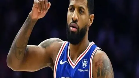 [NBA]詹姆斯父子同场竞技，NBA历史首次上演